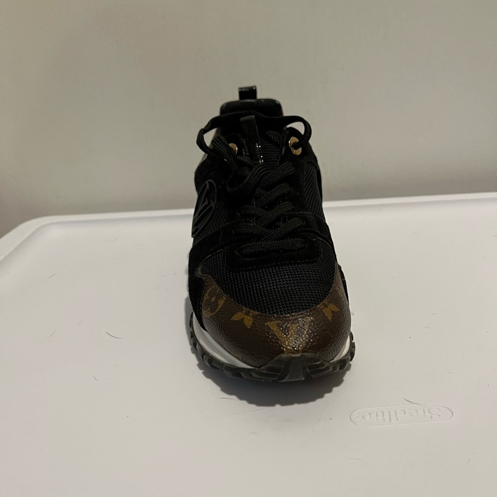 Louis Vuitton Run Away Sneakers - Picture 3 of 4